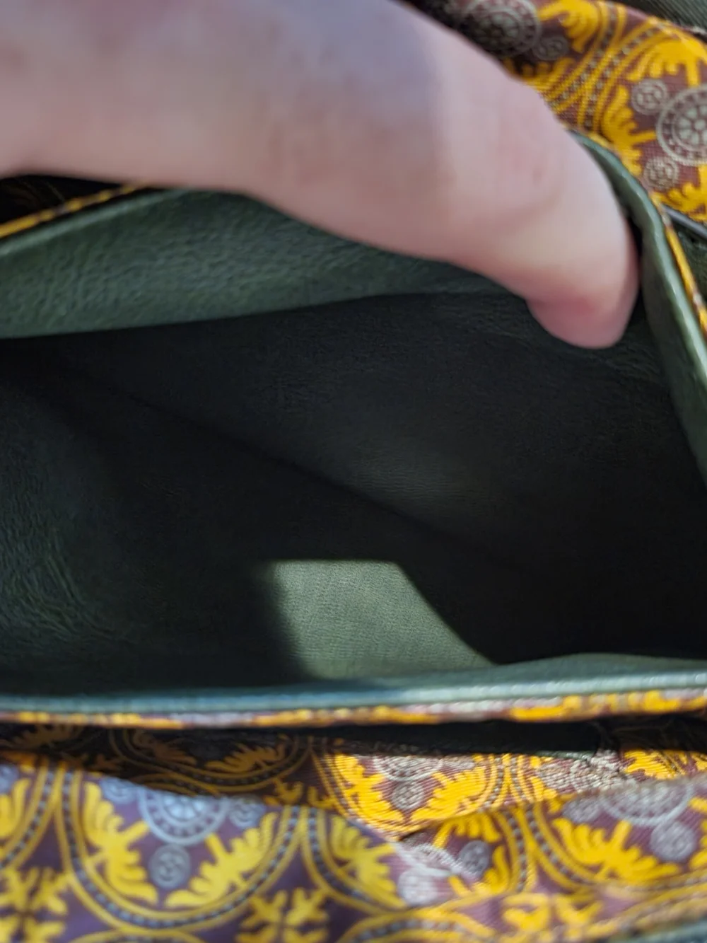 Olive Green Gold Chevron Crossbody Shoulder Bag Multi Compartment Purse